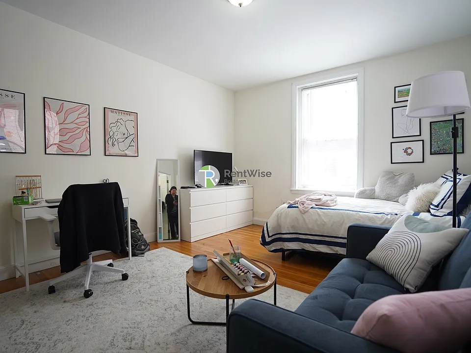 529 Beacon St #10