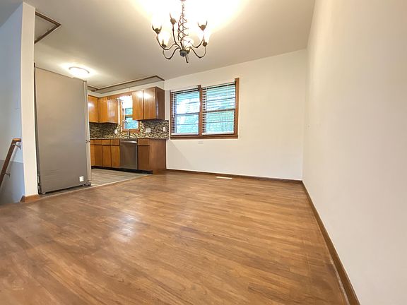 5th image of 3620 3rd Pl NW