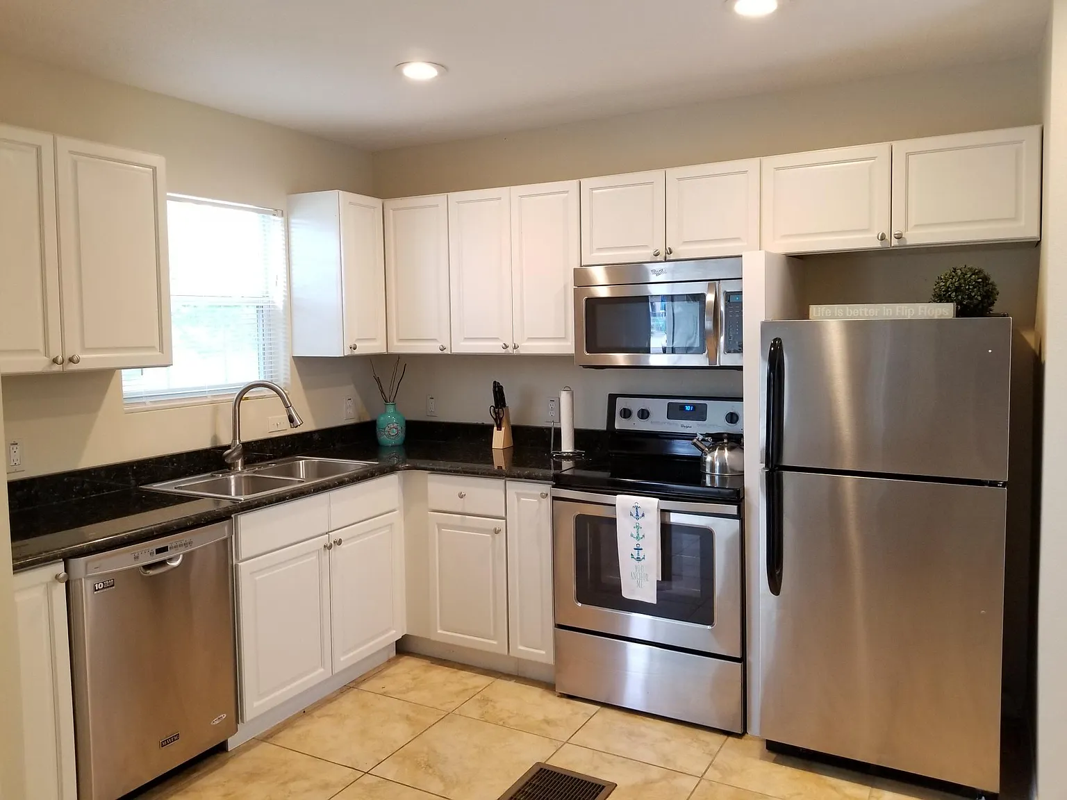 316 N Grandview Ave — Photo 2