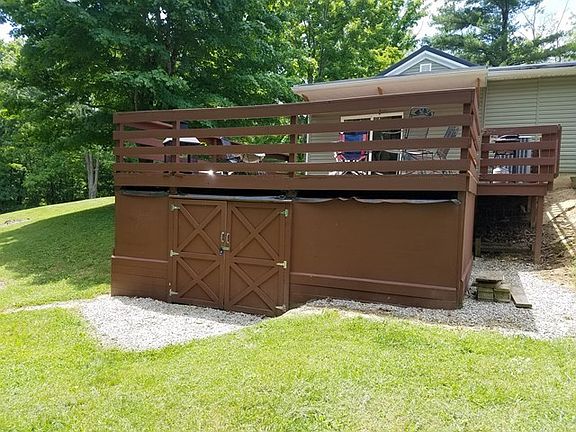 Rear deck with storge