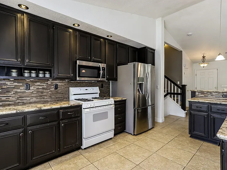 6512 Brockenhurst Dr — Photo 6