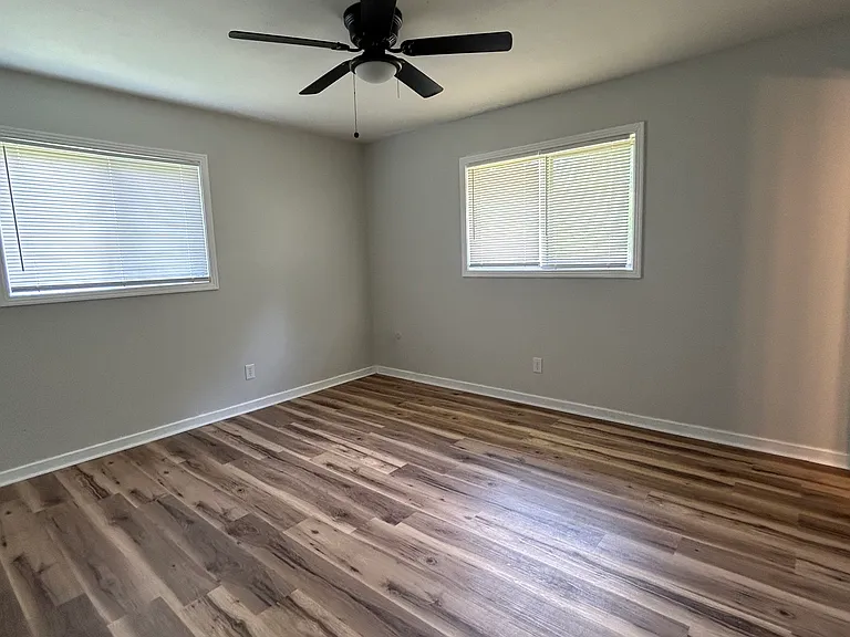 310 Bounds St — Photo 10