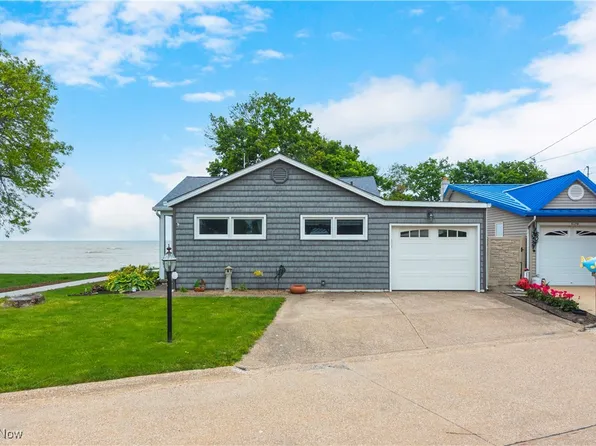 6178 Shadyside Dr, Vermilion, OH 44089
