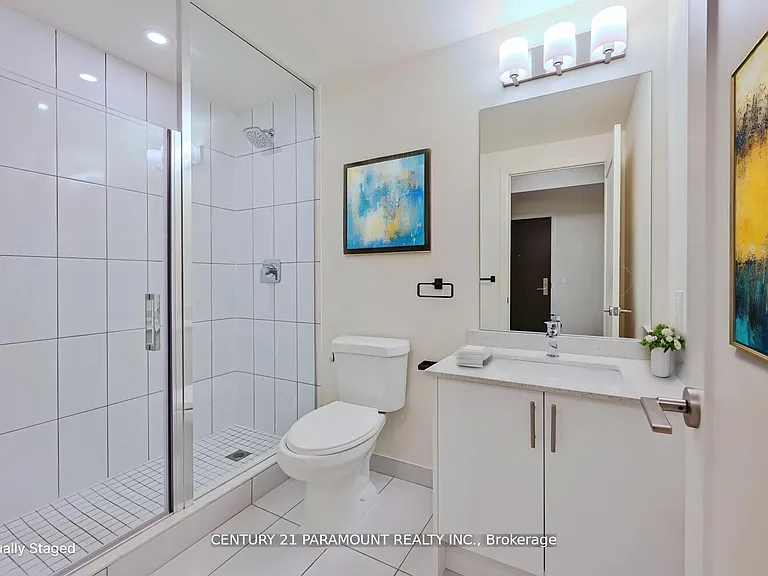 9000 Jane St #220 — Photo 8