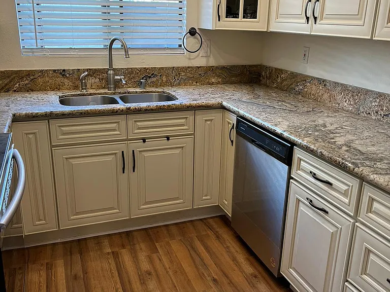 602 Lassen Ln #198 — Photo 11