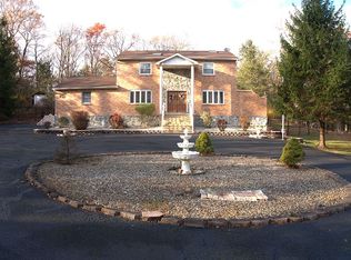 214 Sunrise Loop, Henryville, PA 18332