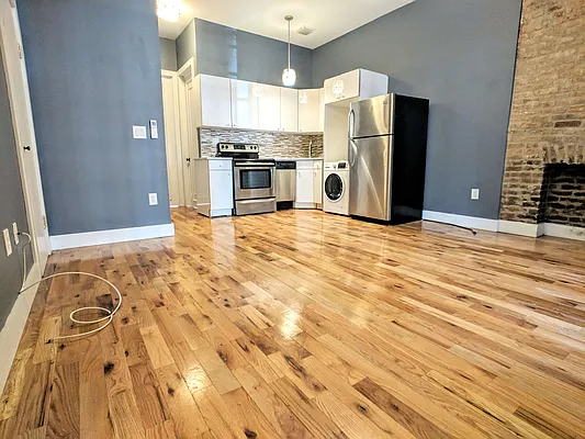 Rented by EXR | media 41
