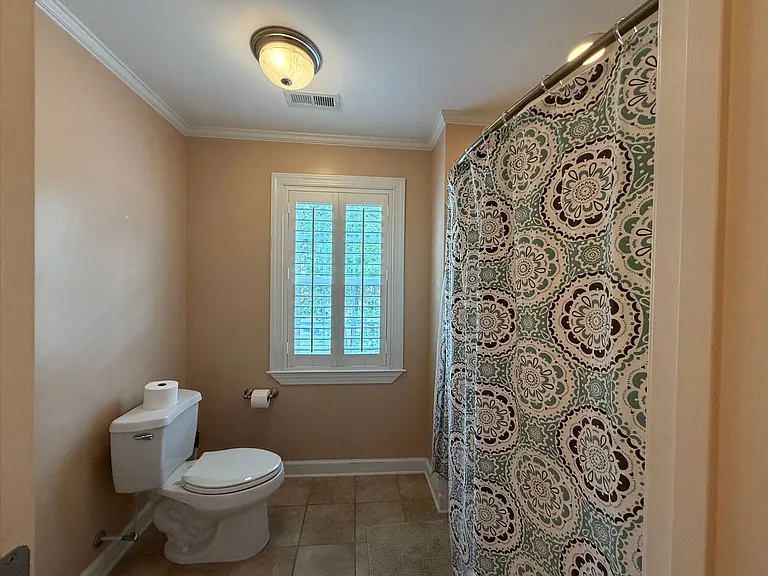 35 Woodbury Ln — Photo 30