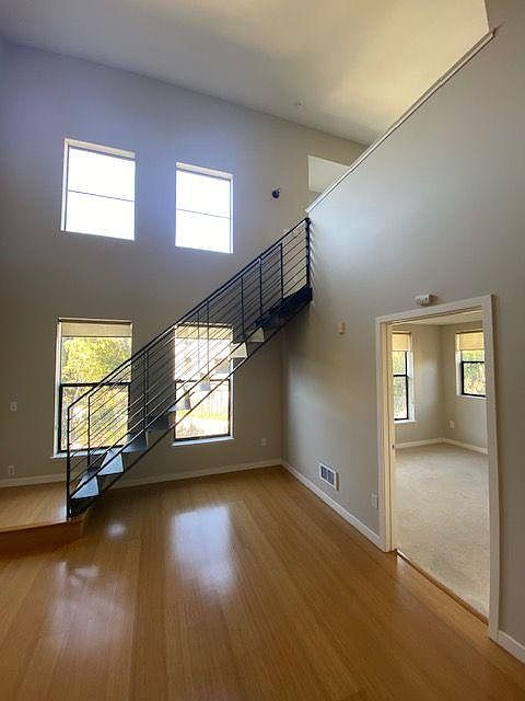 1st image of 660 King St #335