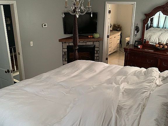 5th image of 136 Mark Bernard Ln