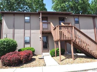 121 Ashley Dr, Fairview Heights, IL 62208