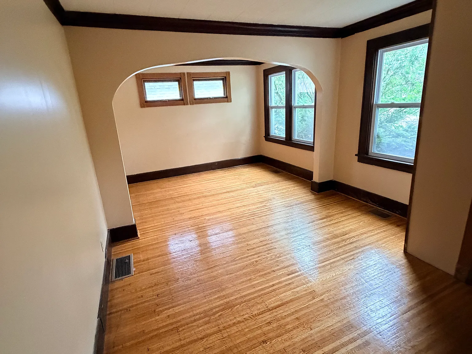 2 bed, $1,300 — Photo 3