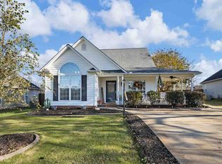 756 Running Creek Ln, Boiling Springs, SC 29316