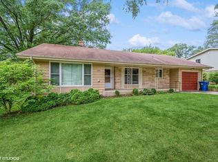 320 Summit St, Algonquin, IL 60102