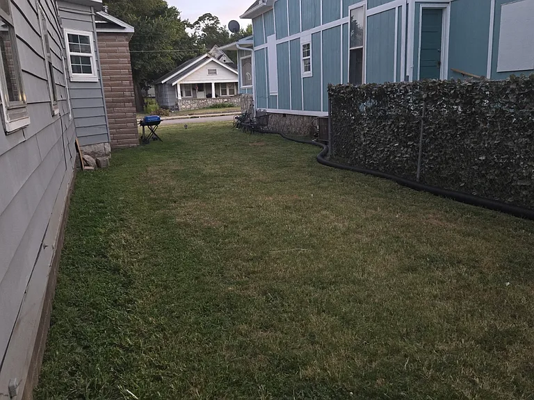 330 W Coler St #B — Photo 5