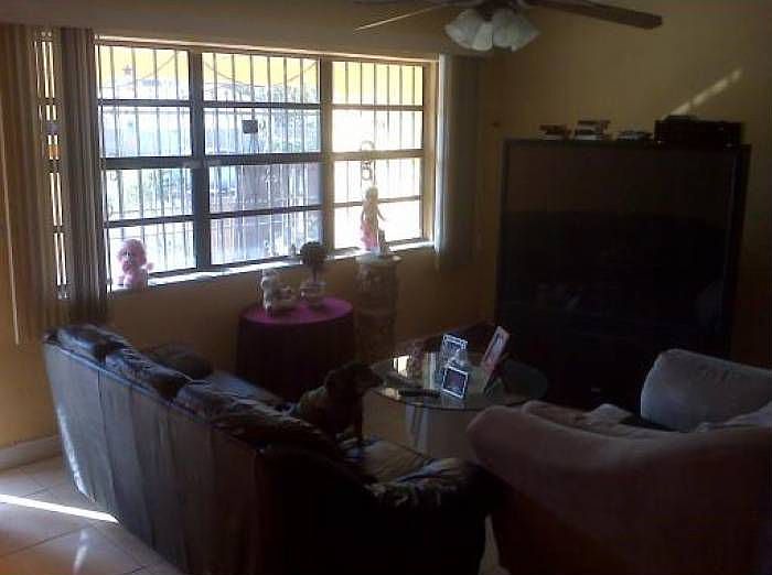 2nd image of 501 E 18th St