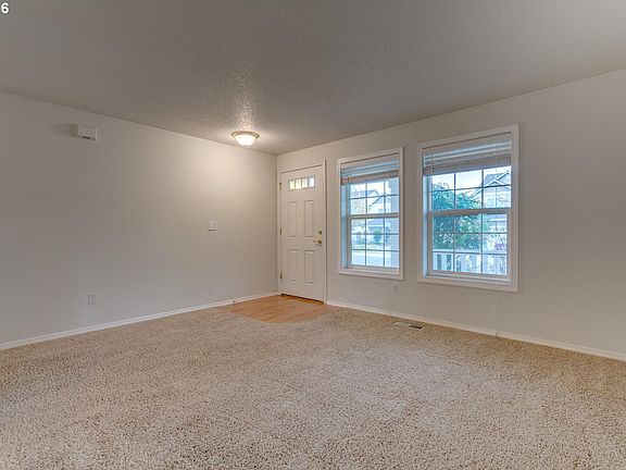 5th image of 4000 NE 165th Ave