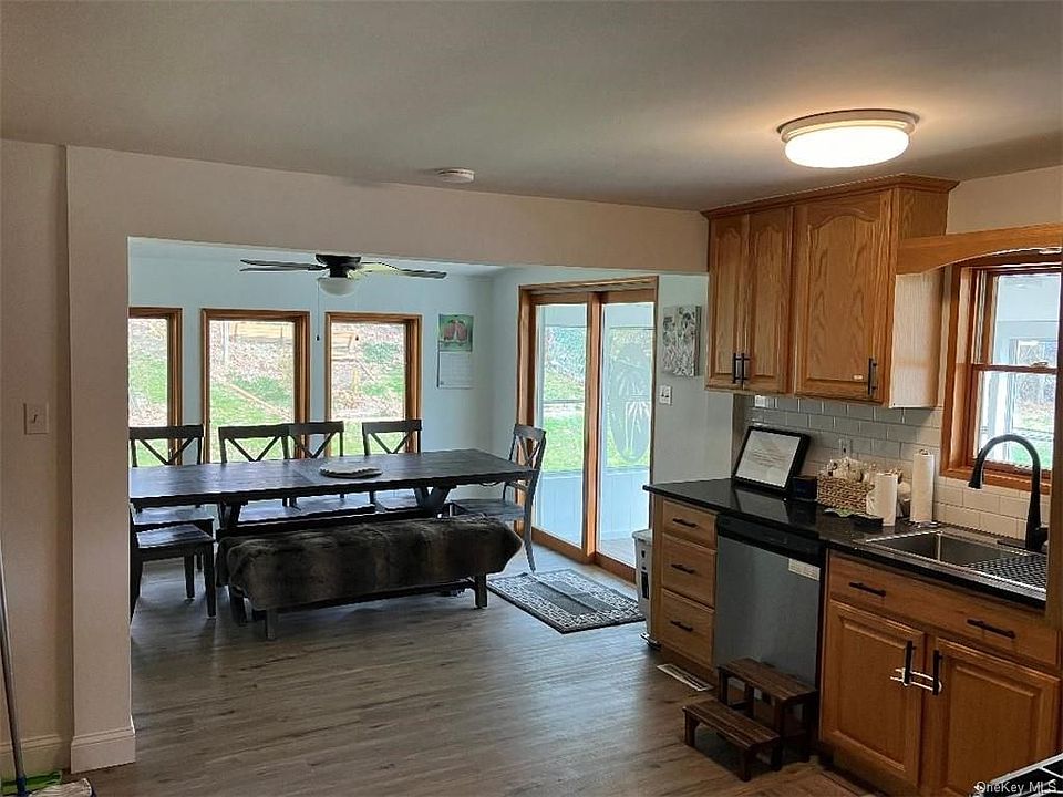 22 Holt Rd, Hyde Park, NY 12538 Zillow