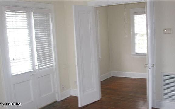 4th image of 1512 McDuff Ave S