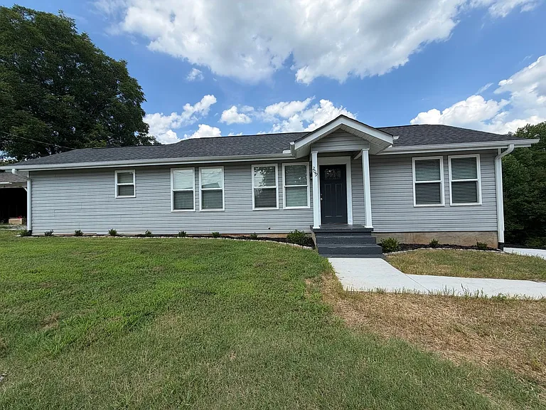 209 Bivens St — Photo 1