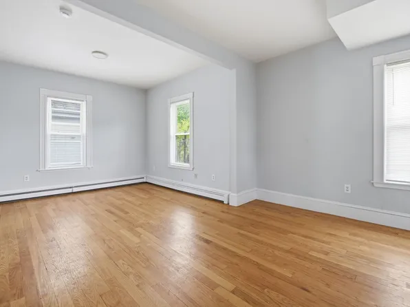 7 Corbet St, Dorchester, MA 02124