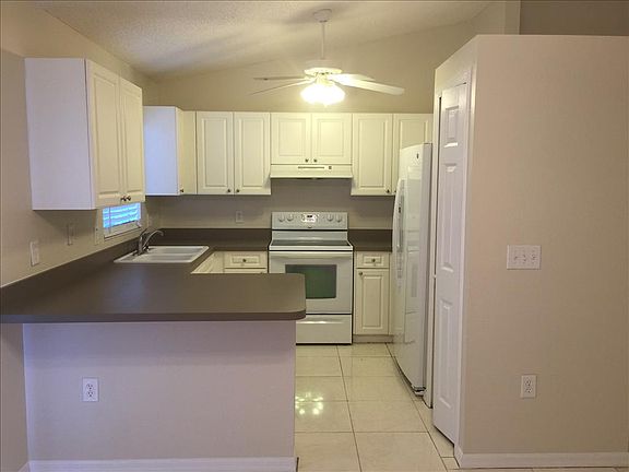 2nd image of 683 Williams Ave