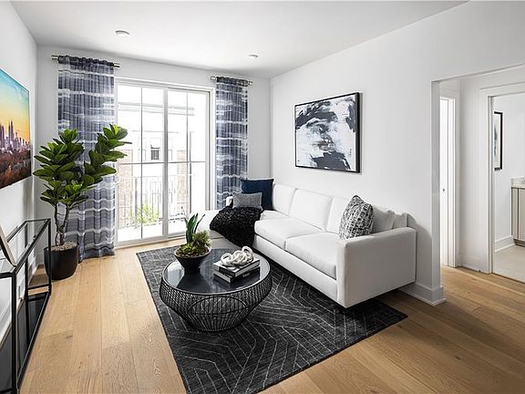 5th image of 201 New St #3102