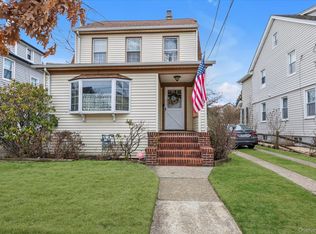 13 Everett Street, Lynbrook, NY 11563