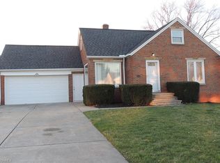 4398 W 229th St, Fairview Park, OH