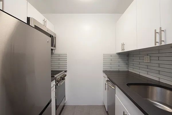 Rented by R New York | media 4