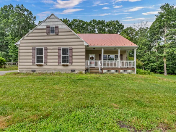 295 Woodhaven Cir, Lewisburg, WV 24901