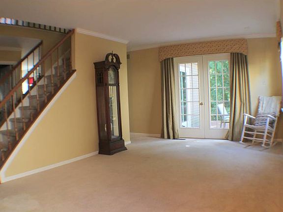 5th image of 1611 Barbara Dr