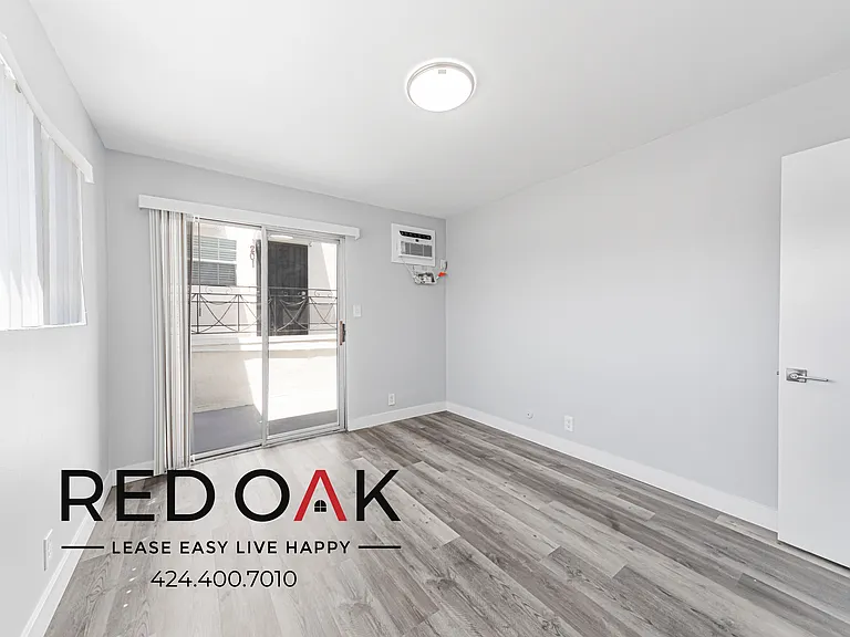 1032-1036 S Normandie Ave #1032-104 — Photo 5