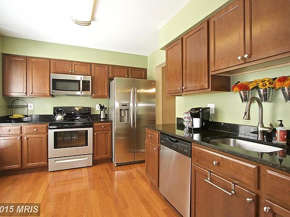 4th image of 5708 Crownleigh Ct