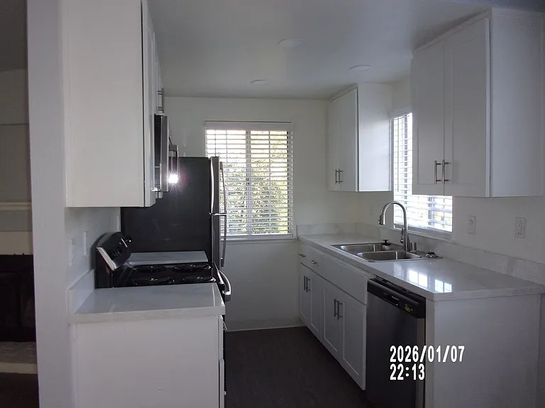 Cirby Oaks Apartment Homes — Photo 14