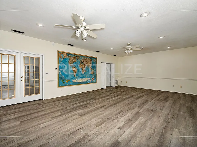 105 Ventura Cir — Photo 41