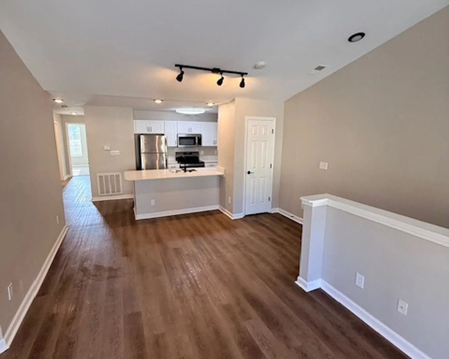 Pinebrook Apartments — Photo 4