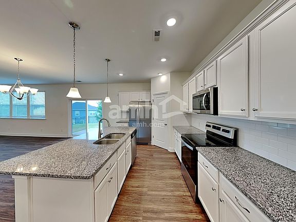 3rd image of 117 Ashton Park Dr