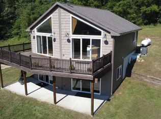 8625 Enzian Rd, Delton, MI 49046