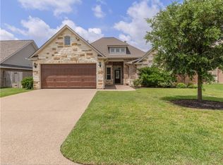 3520 Foxcroft Path, Bryan, TX 77808