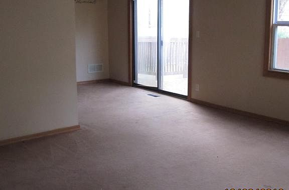 4th image of 234 S Missouri St