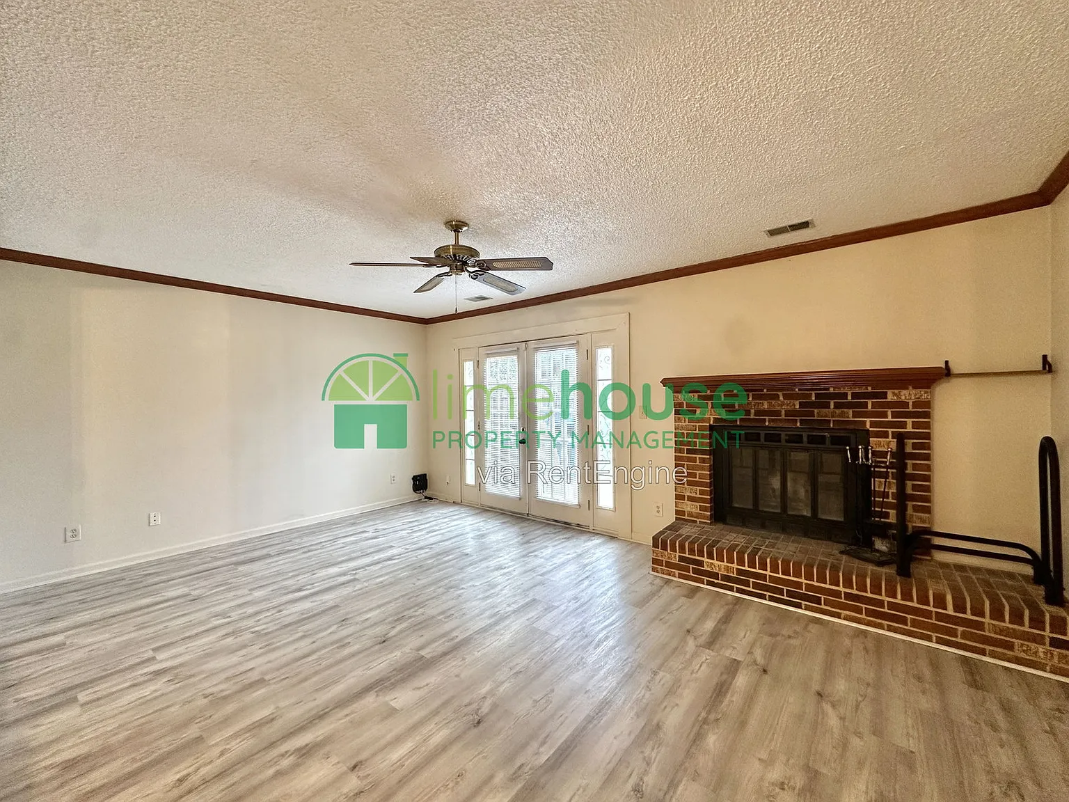 3 bed, 2.5 bath, 1540 sqft, $1,900 — Photo 2