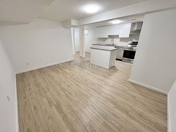 5th image of 5 Laval Ct W