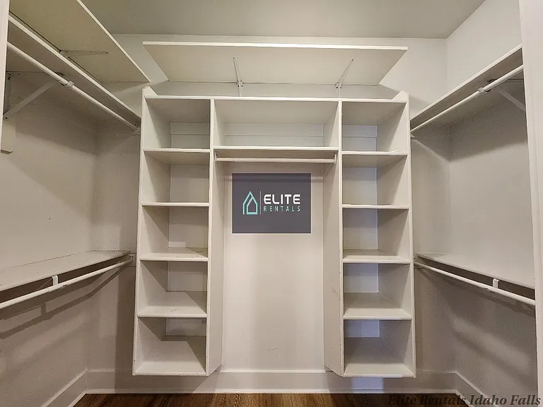 3700 Potomac Way — Photo 13
