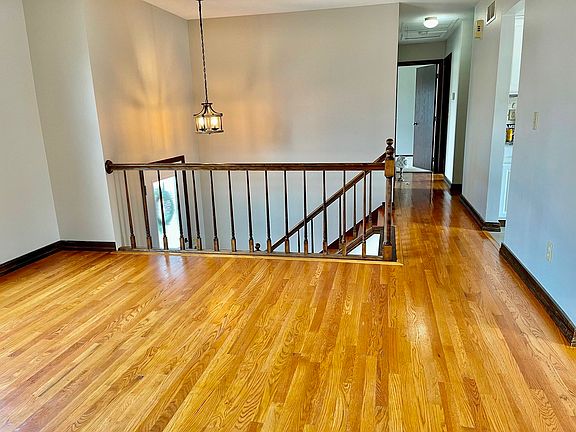 4th image of 1539 Independence Ave