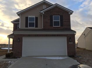 3372 Firethorn Dr, Whitestown, IN 46075