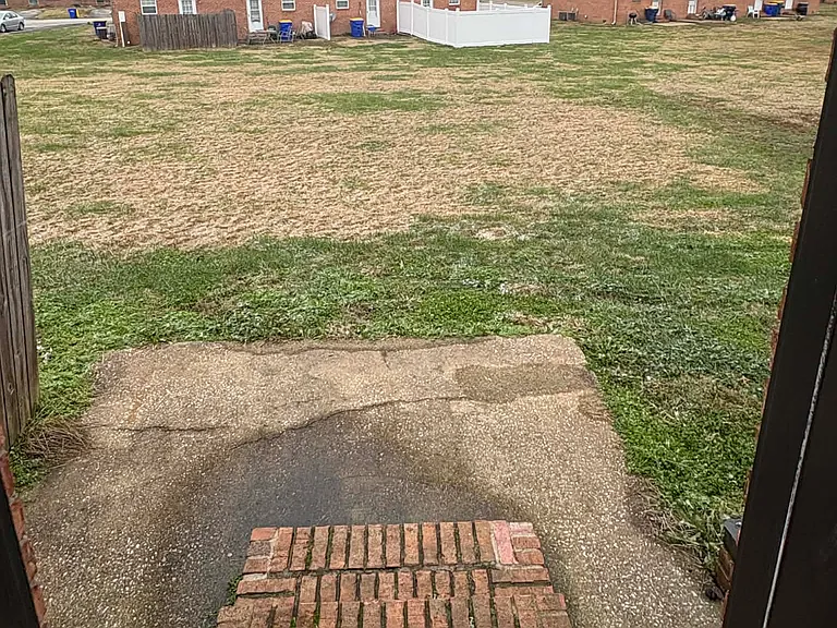 531 Lost Cir #D — Photo 6