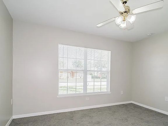 5th image of 137 Crescent Hills Rd