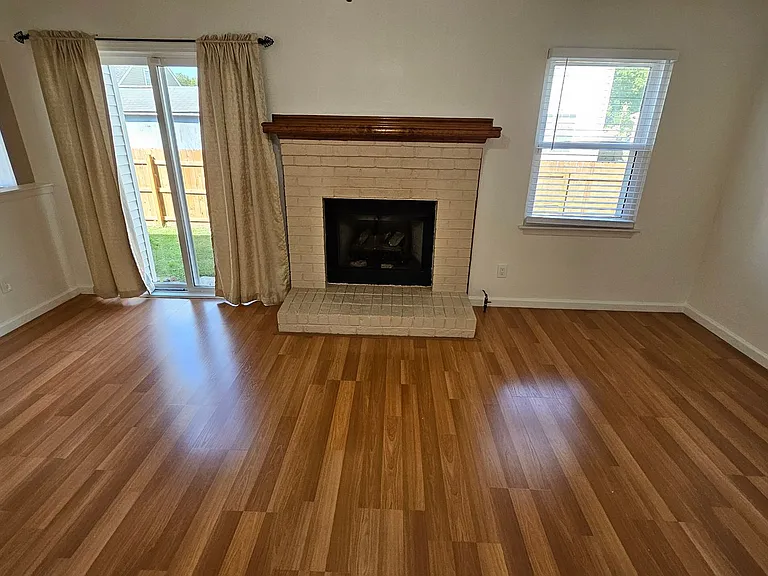 1605 Sinking Creek Dr — Photo 16