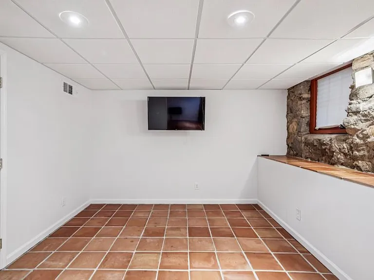 1189 Reeder Cir NE — Photo 42